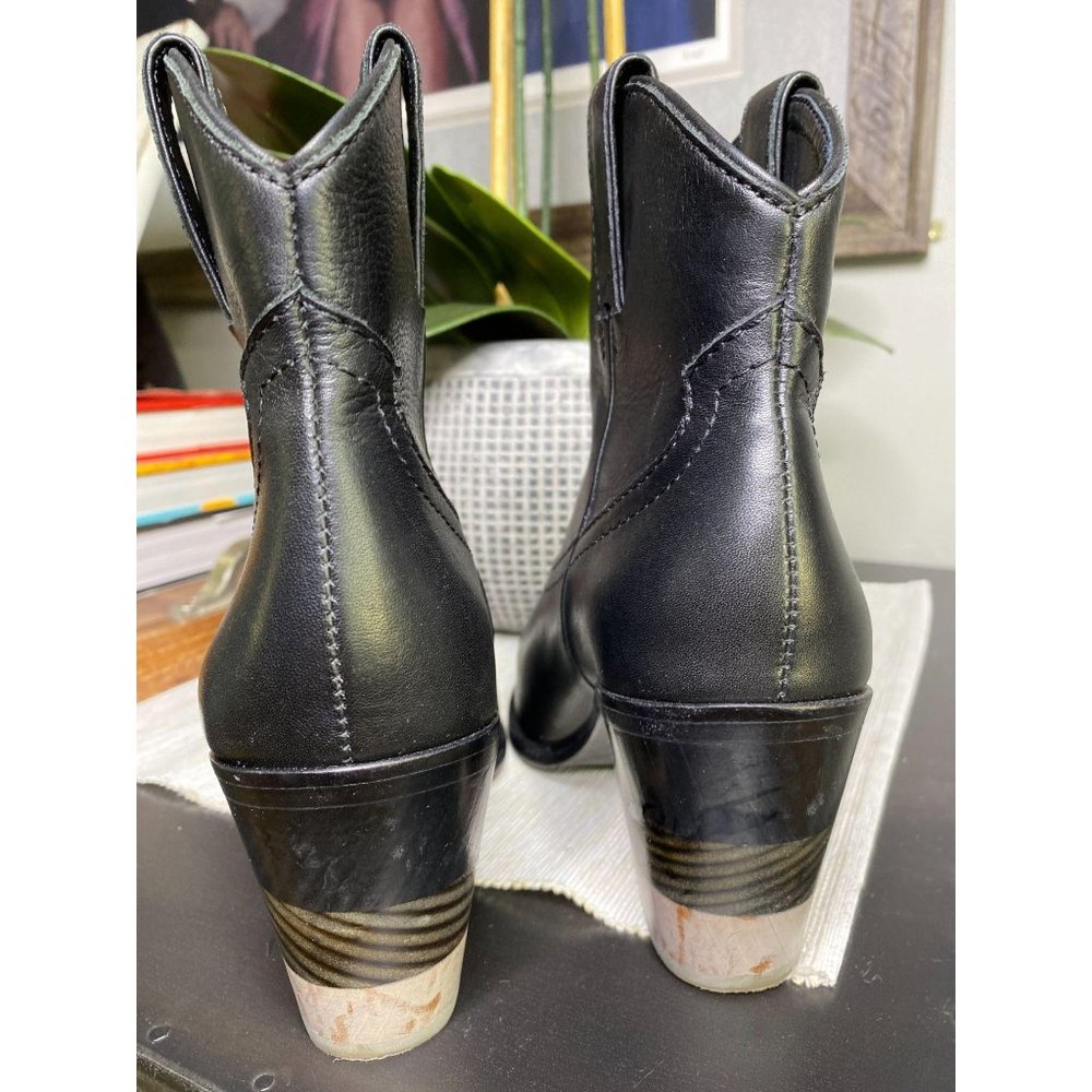 Frye Chevron Short Bootie Black Leather PRISTINE 6 - Picture 9 of 12